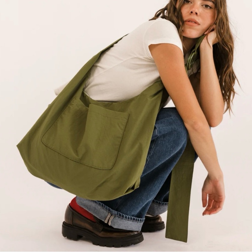 Chic Olive Green Women's Shoulder Bag NWOT